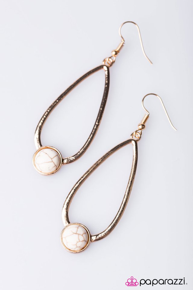 Paparazzi ♥ Milestones - White ♥ Earrings