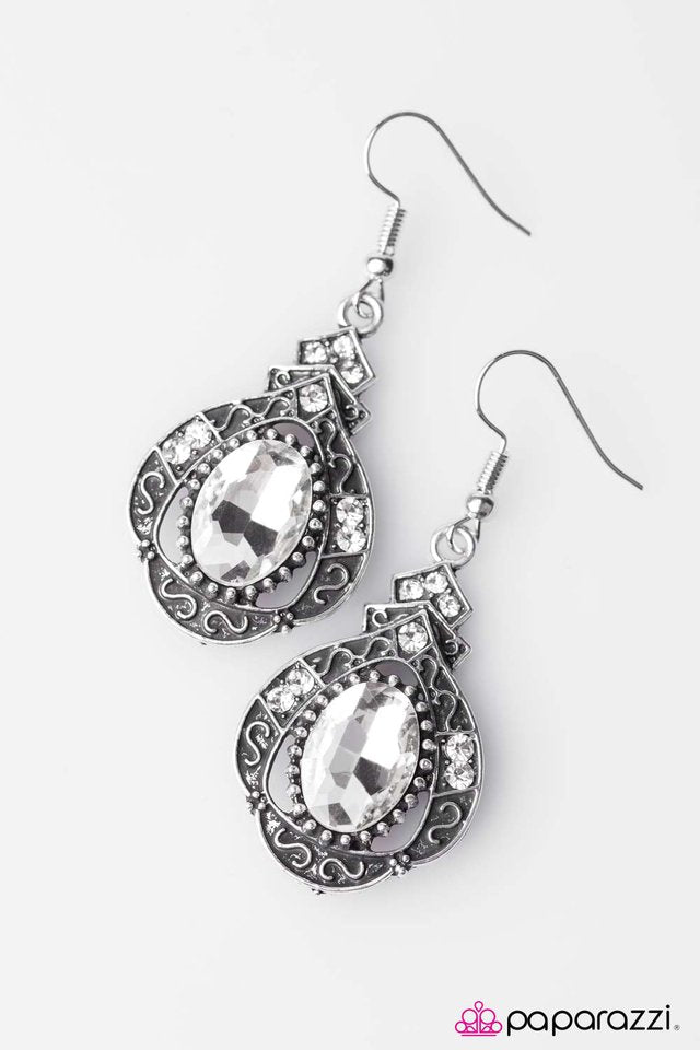 Paparazzi ♥ Royal Palace - White ♥ Earrings