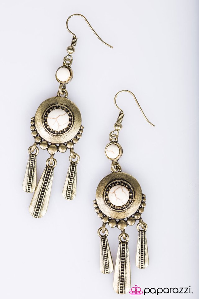 Paparazzi ♥ Open Sesame - White ♥ Earrings