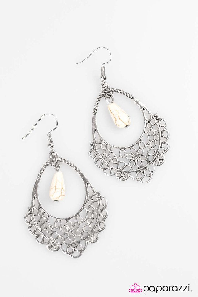 Paparazzi ♥ Call Of The WILDFLOWERS - White ♥ Earrings
