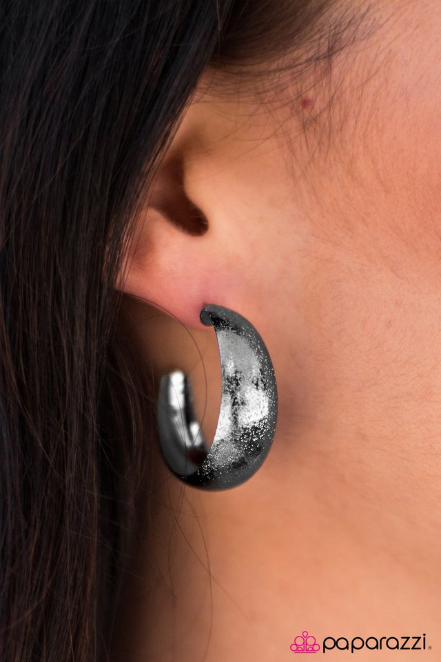 ring-the-bells-black-p5ho-bkxx-039xx