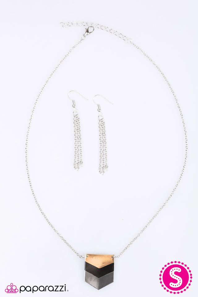 Paparazzi ♥ Bases Loaded - Silver ♥ Necklace