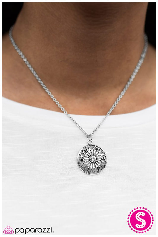 a-pretty-sight-white-p2re-wtxx-095xx