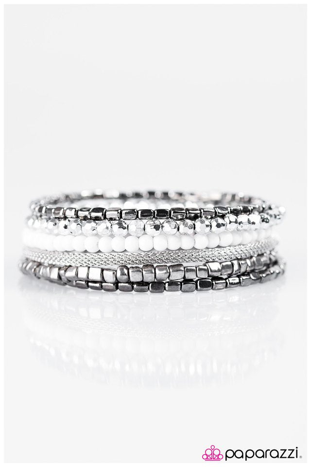 Paparazzi ♥ All The Rage - White ♥ Bracelet