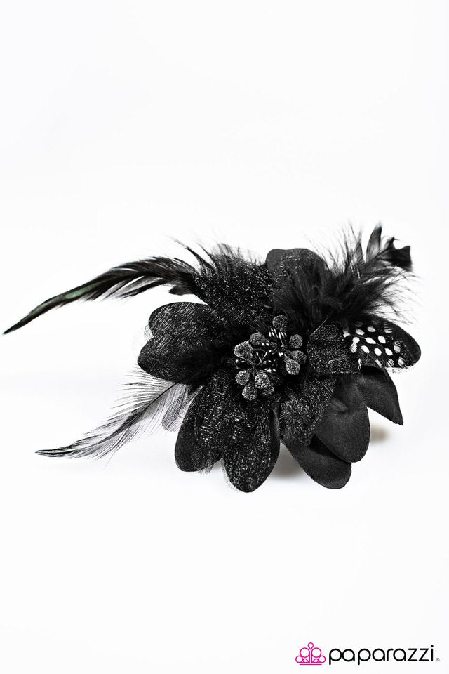 Paparazzi ♥ Flair For The Fantastic - Black ♥ Hair Clip