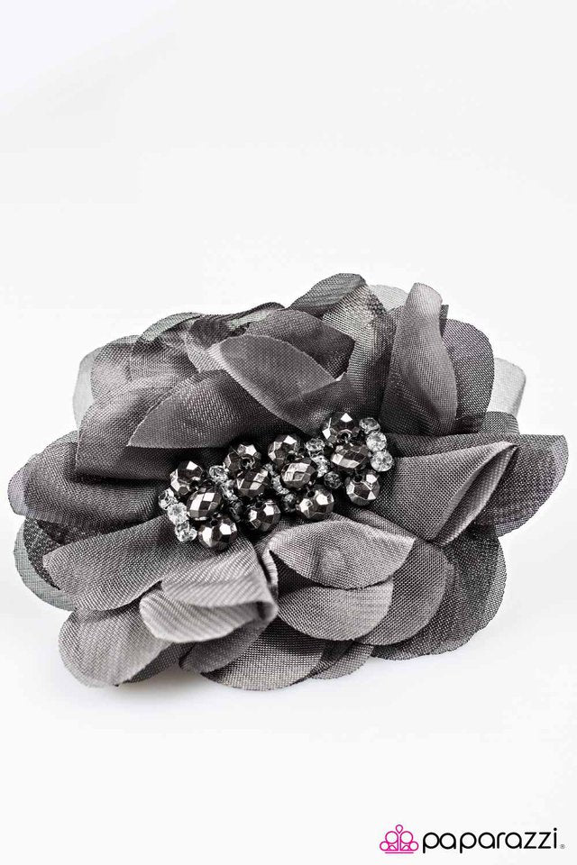 Paparazzi ♥ Always A Bridesmaid - Silver ♥ Hair Clip