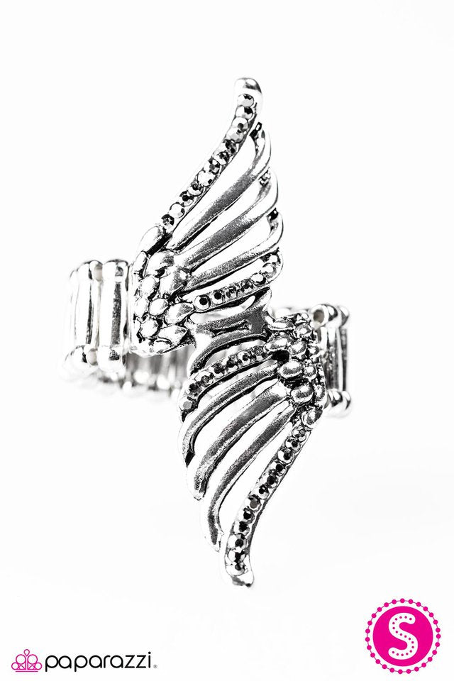 Paparazzi ♥ Let Me Be Your Wings - Silver ♥ Ring