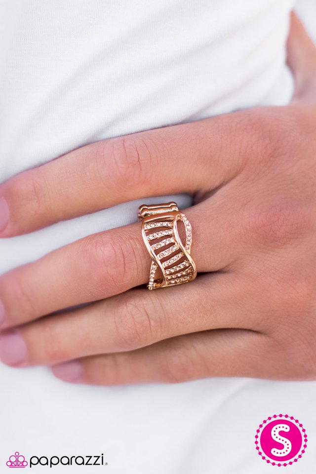 top-of-the-social-ladder-p4re-gdxx-068xx