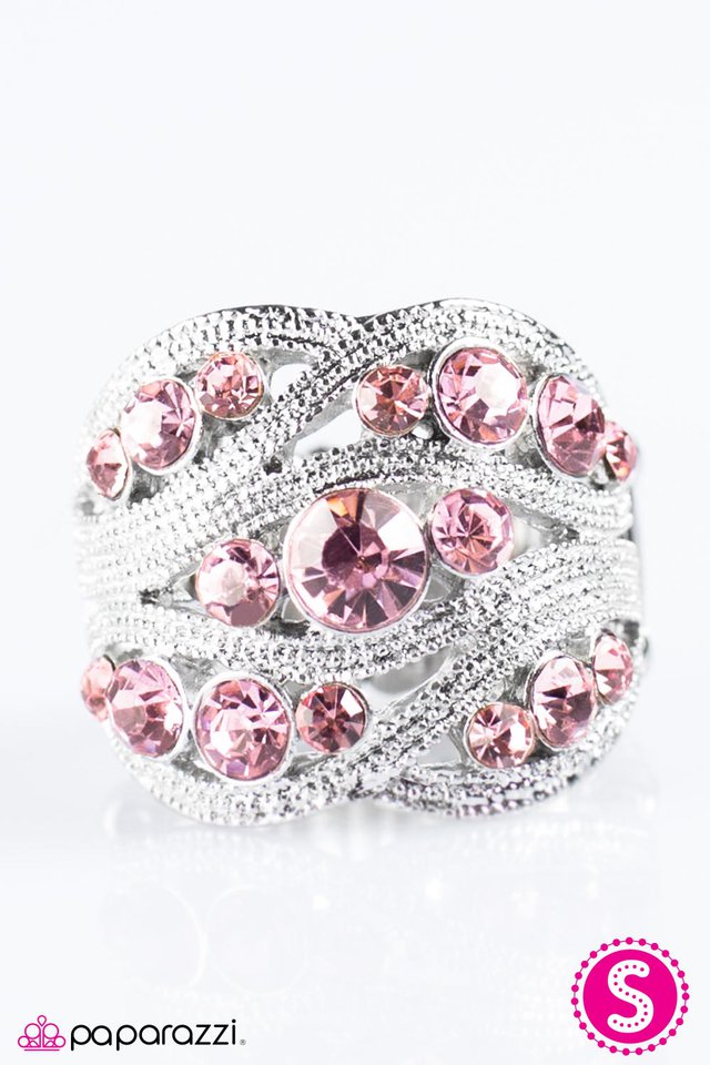 Paparazzi ♥ The Queen Has Arrived - Pink ♥ Ring