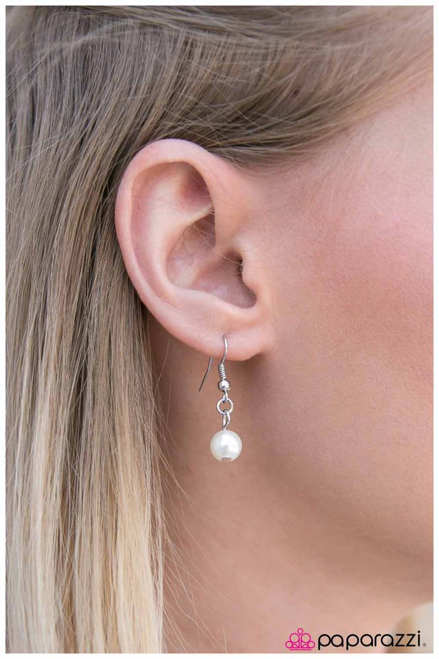 Paparazzi ♥ Inspire and Be Inspired - White ♥ Lanyard