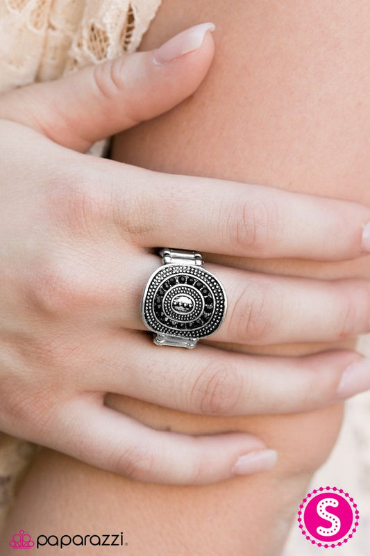 easy-on-the-glitter-black-p4ed-bkxx-039mz