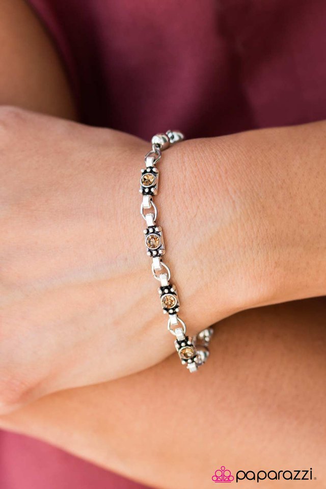 metro-movement-brown-p9da-bnxx-027ku