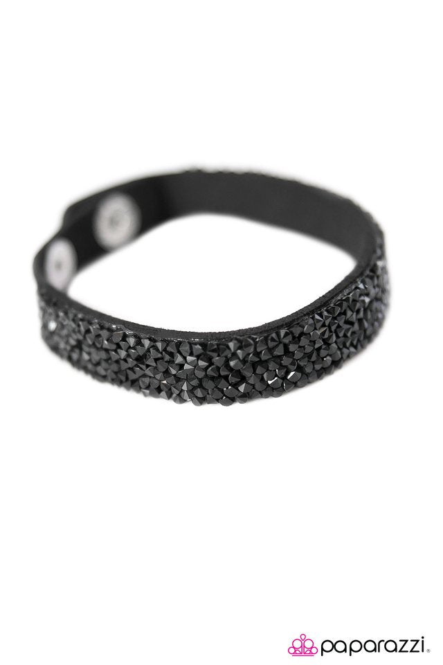 Paparazzi ♥ Big Girls Dont Cry - Black ♥ Bracelet