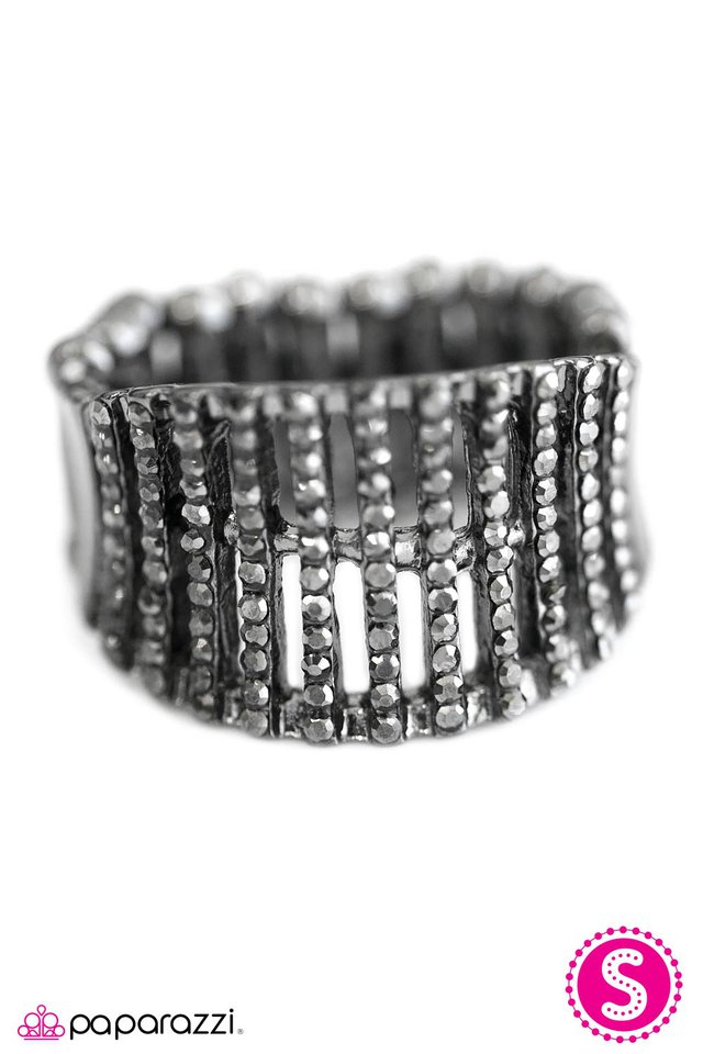 Paparazzi ♥ Diamond Dust - Black ♥ Ring