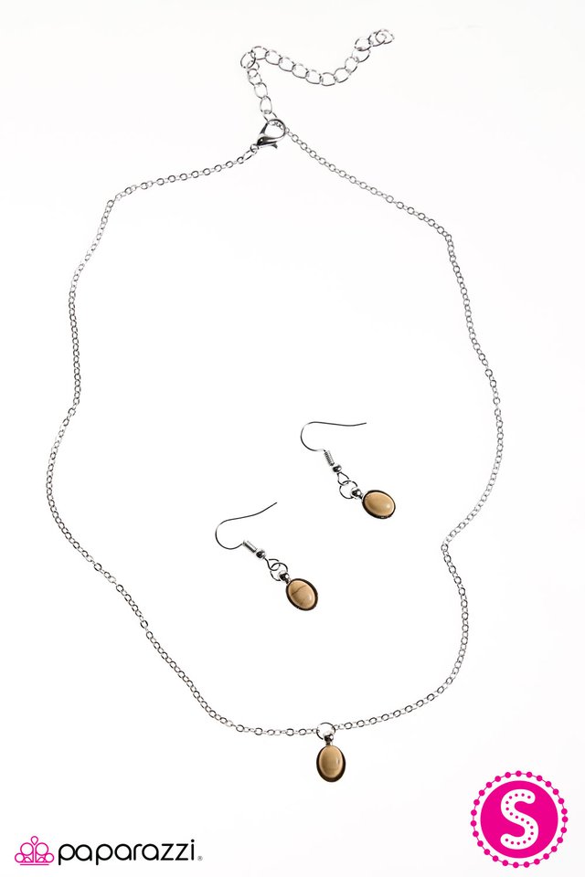 Paparazzi ♥ Take A Hint - Brown ♥ Necklace