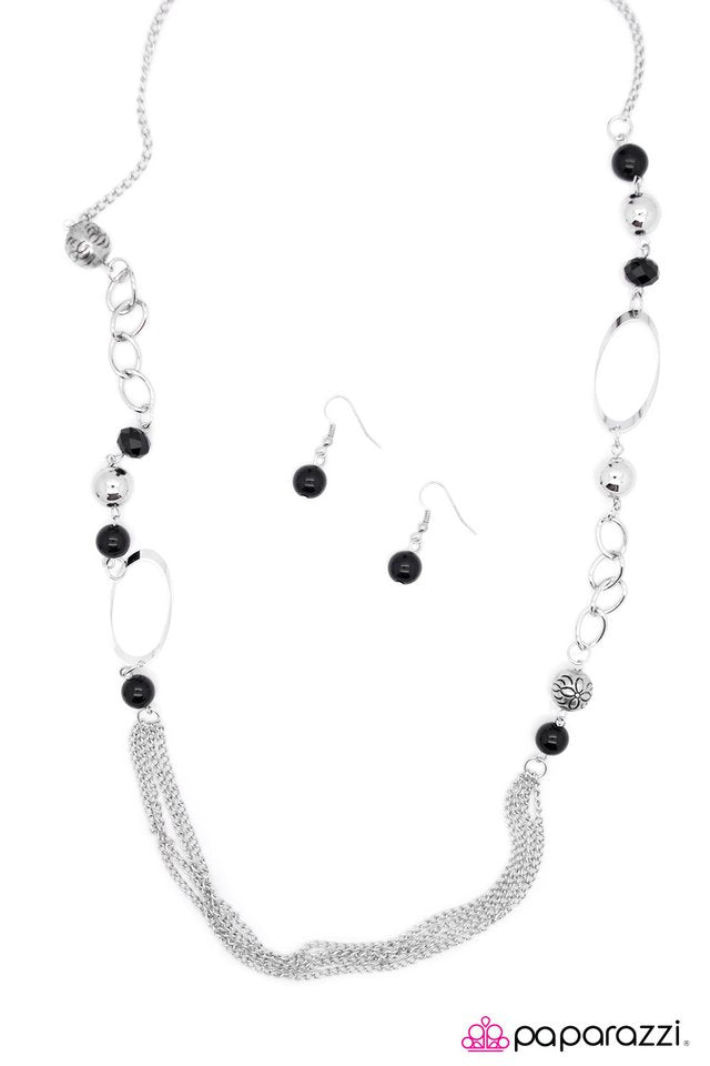 Paparazzi ♥ The One and Only - Black ♥ Necklace
