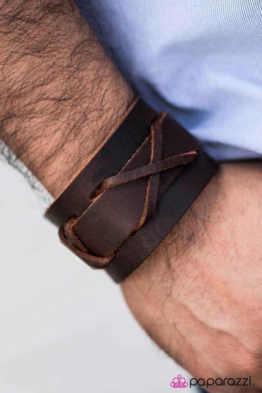 strike-out-brown-p9ur-bnxx-048xx