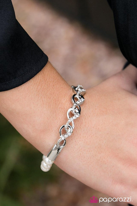 bring-your-finest-white-p9re-wtxx-069nj