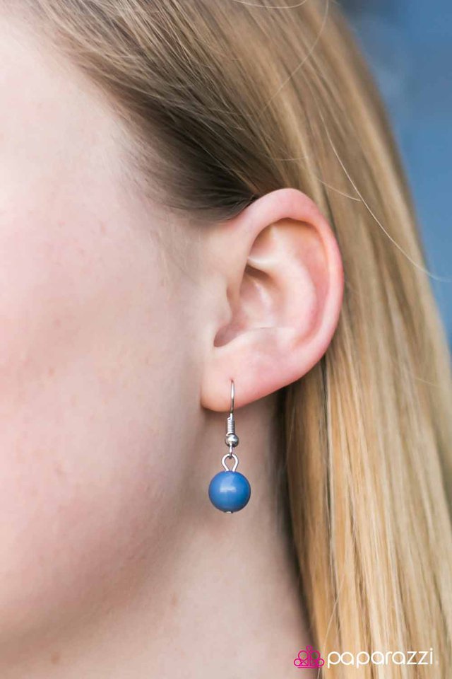 Paparazzi ♥ Cant Stop The Feeling - Blue ♥ Necklace