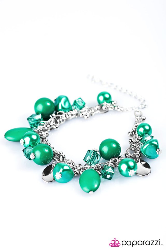 Paparazzi ♥ Camera Ready - Green ♥ Bracelet