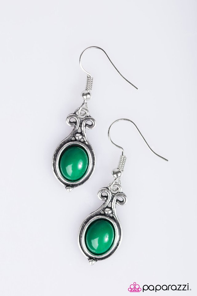 Paparazzi ♥ The Color Of Money ♥ Earrings