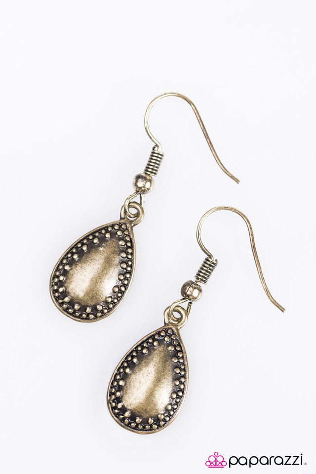 Paparazzi ♥ Sun Drops - Brass ♥ Earrings