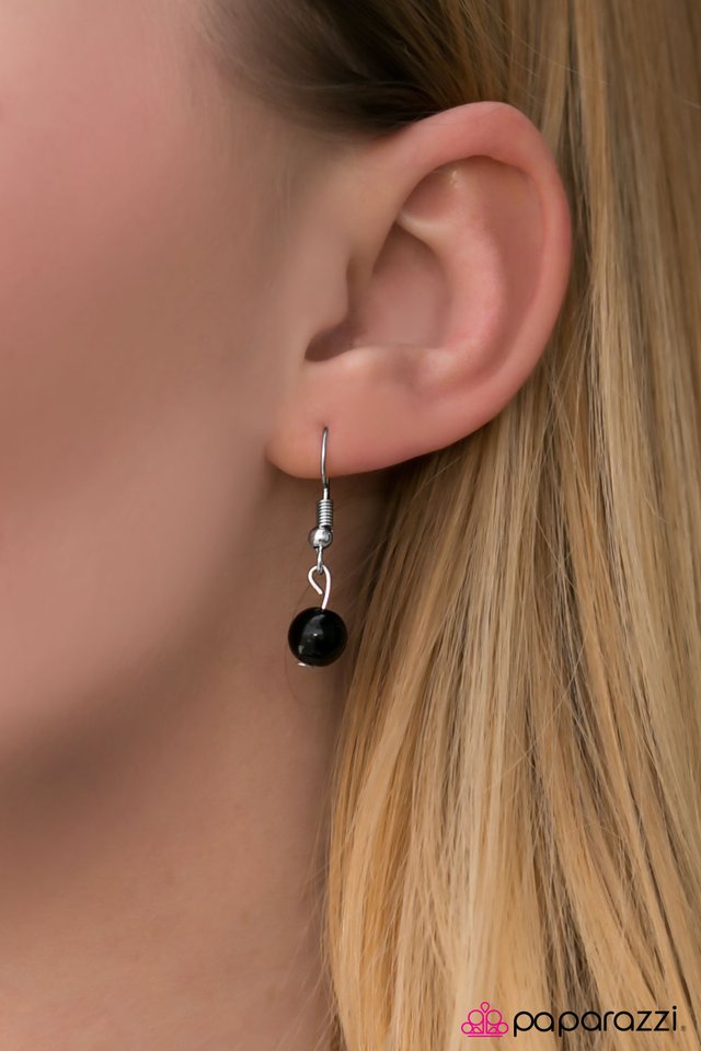 Paparazzi ♥ The Songbird - Black ♥ Necklace
