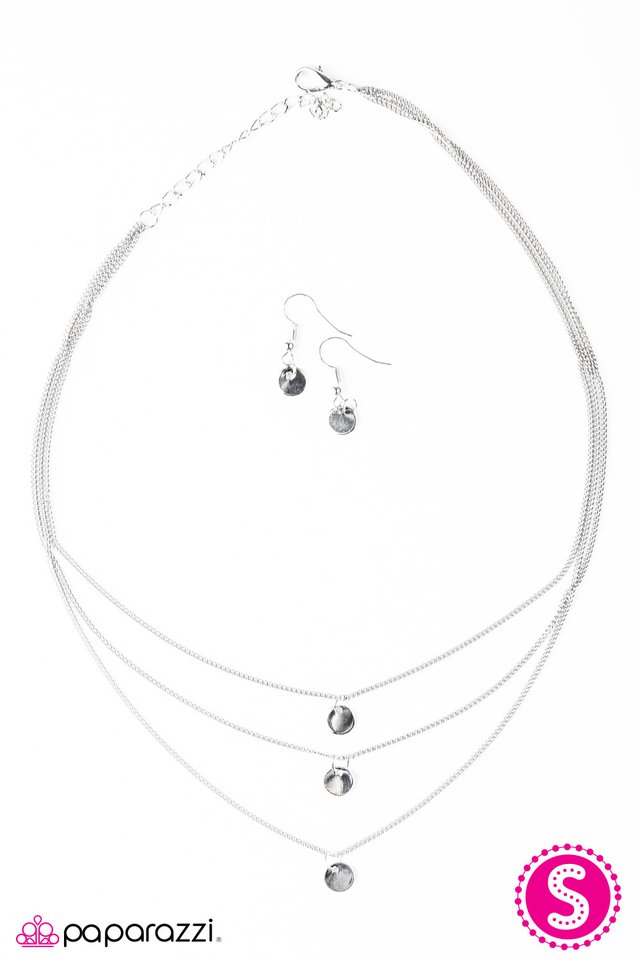 Paparazzi ♥ Trio Falls - Silver ♥ Necklace