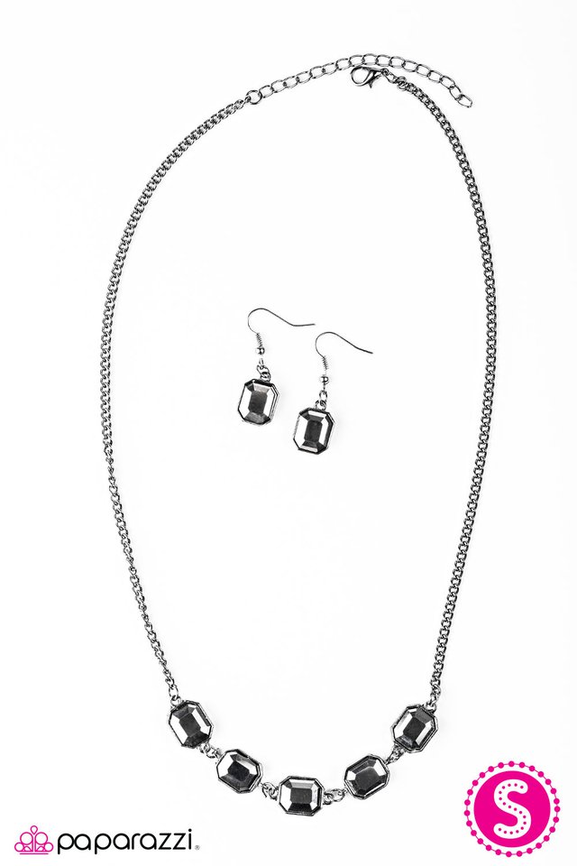 Paparazzi ♥ Till The Money Runs Out - Black ♥ Necklace