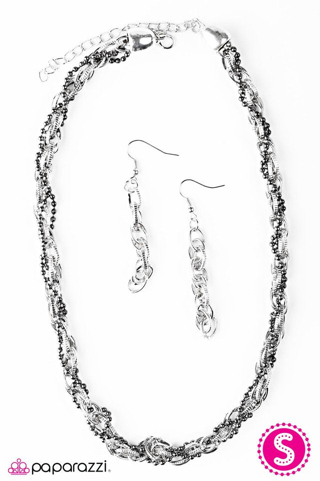 Paparazzi ♥ Time To Celebrate! - Silver ♥ Necklace