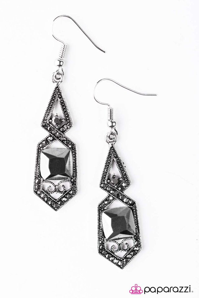 Paparazzi ♥ Made For The Stage - Silver ♥ Earrings