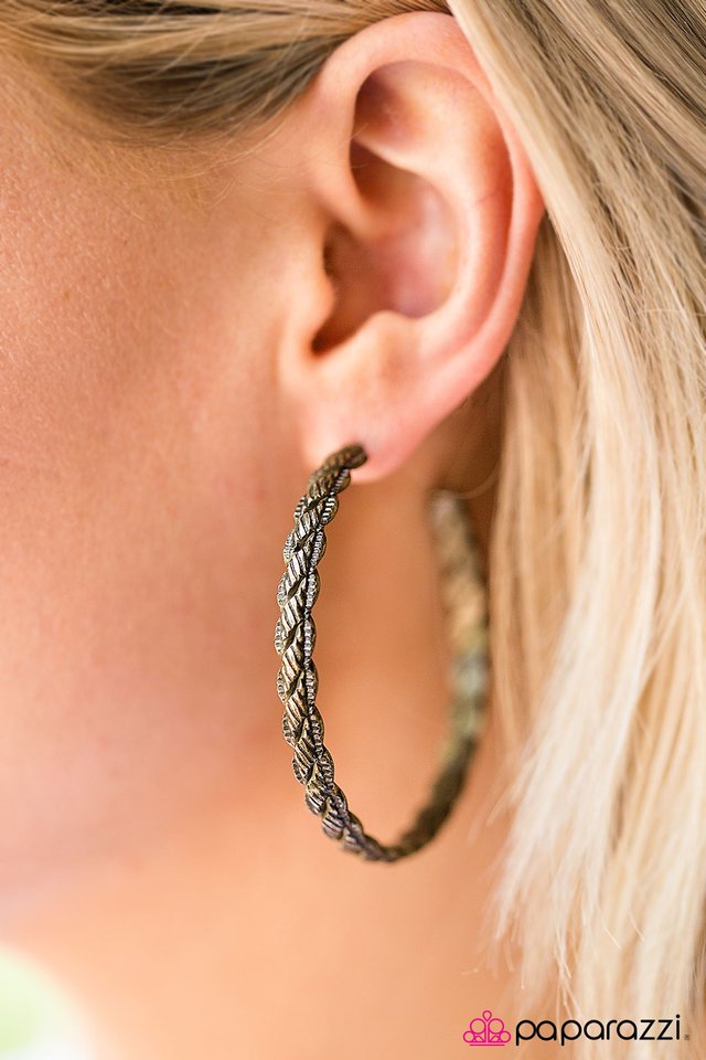 thrown-for-a-hoop-p5ho-brxx-024xx