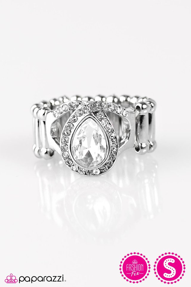 Paparazzi ♥ The Big BLING Theory - White ♥ Ring