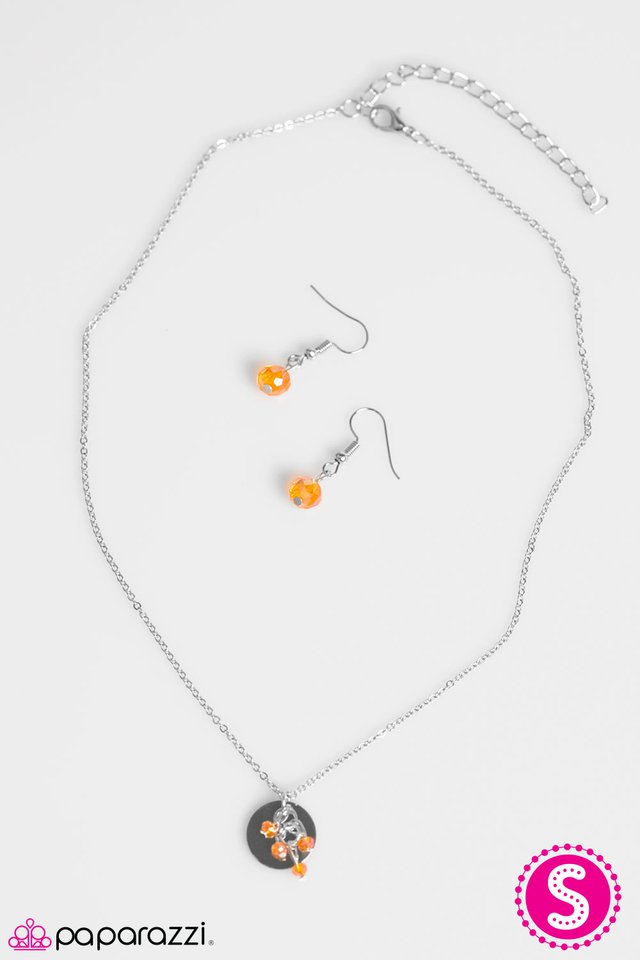 Paparazzi ♥ Cool Under Pressure - Orange ♥ Necklace