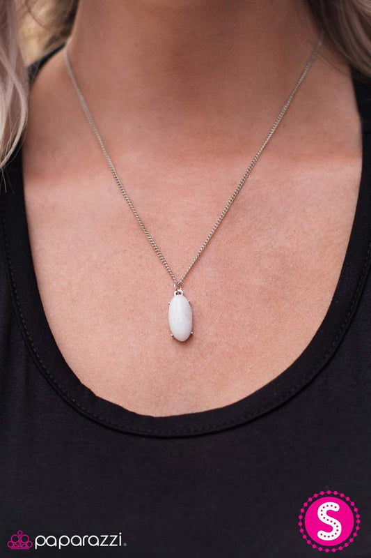 tiny-and-tranquil-white-p2se-wtxx-075xx