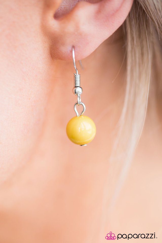 Paparazzi ♥ Cant Stop The Feeling - Yellow ♥ Necklace