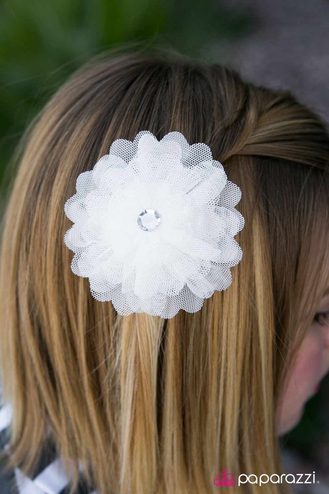 and-jill-came-tumbling-after-white-p7pr-wtxx-032xx