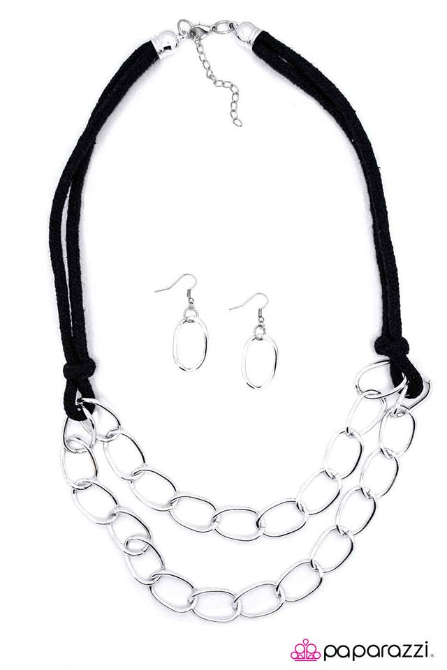 Paparazzi ♥ Party On My Yacht - Black ♥ Necklace