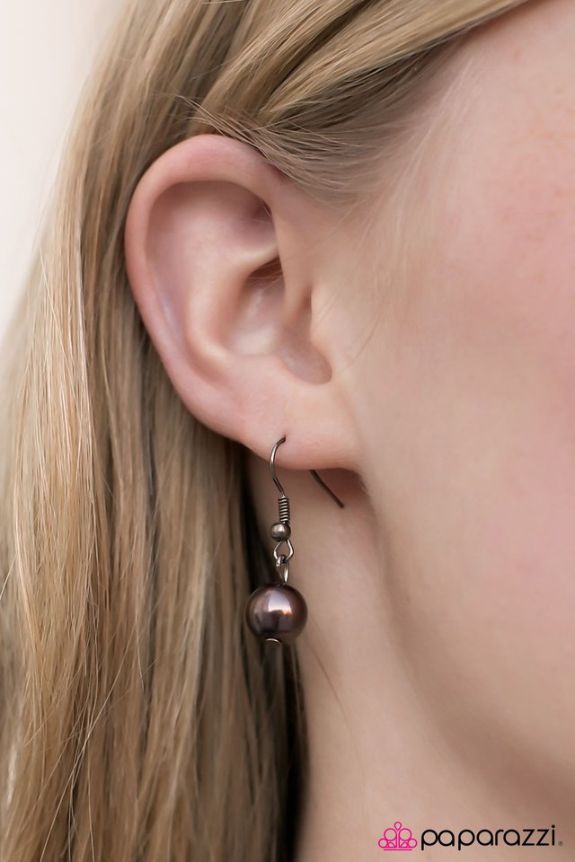 Paparazzi ♥ Keep The Mystery Alive - Brown ♥ Necklace