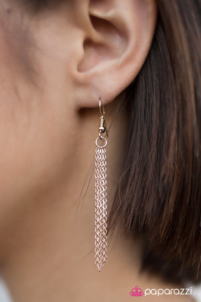 Paparazzi ♥ Full Blast - Gold ♥ Necklace