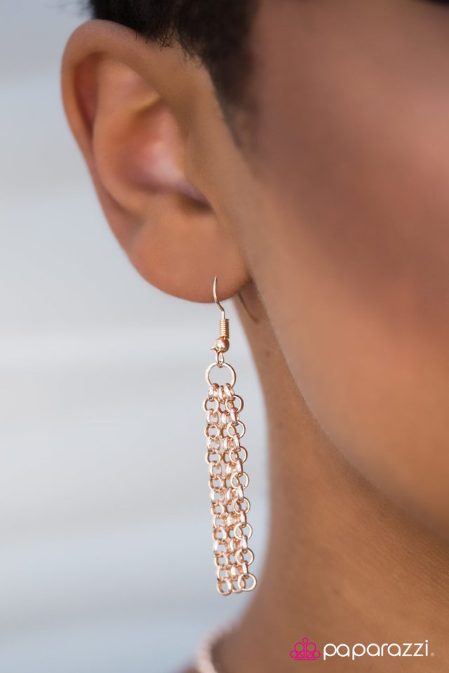 Paparazzi ♥ Midnight Moonshine - Rose Gold ♥ Necklace