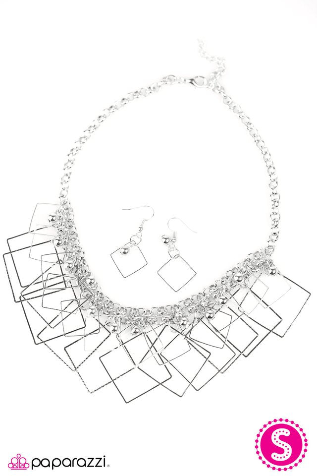 Paparazzi ♥ The Square Off - Silver ♥ Necklace