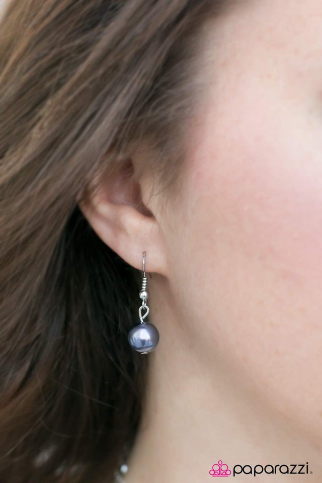 Paparazzi ♥ Party On! - Silver ♥ Necklace