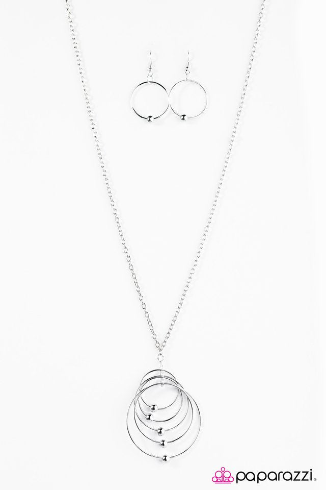 Paparazzi ♥ Galaxies Away - Silver ♥ Necklace