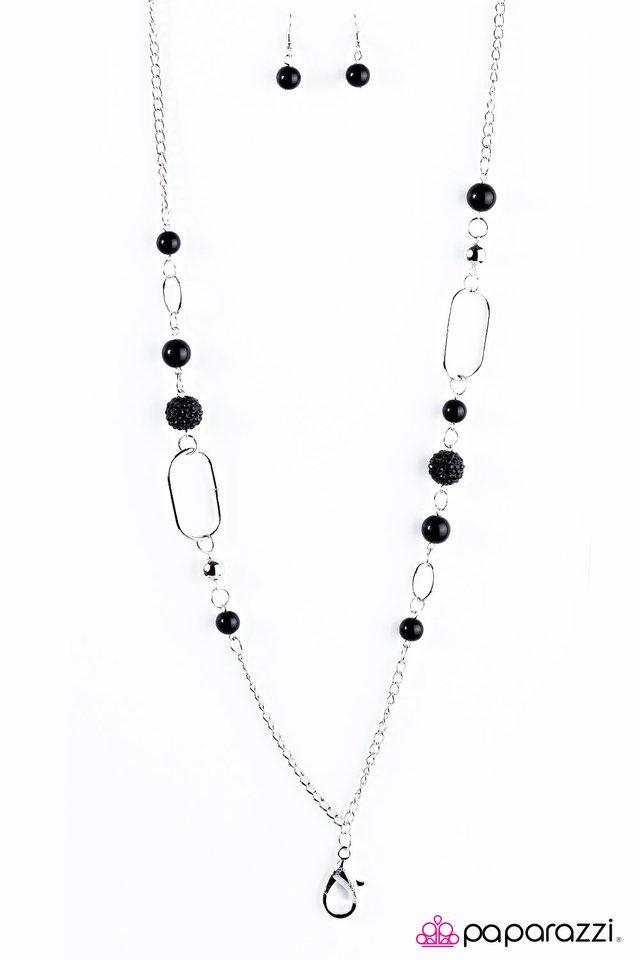 Paparazzi ♥ Schools In Session - Black ♥ Lanyard