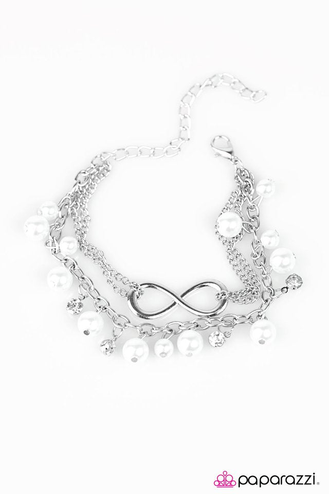 Paparazzi ♥ World Without End - White ♥ Bracelet