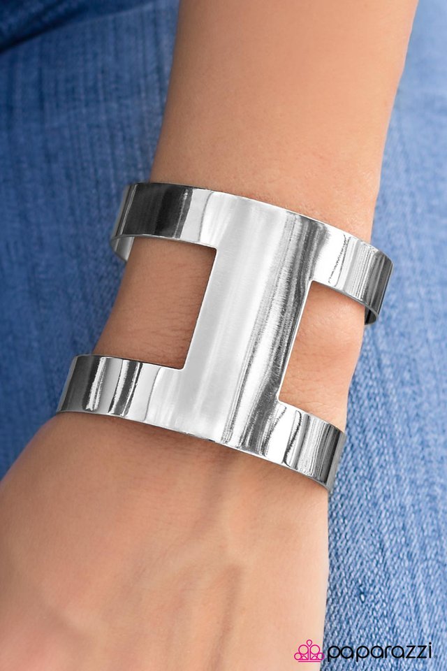 animal-instincts-silver-p9in-svxx-062xx