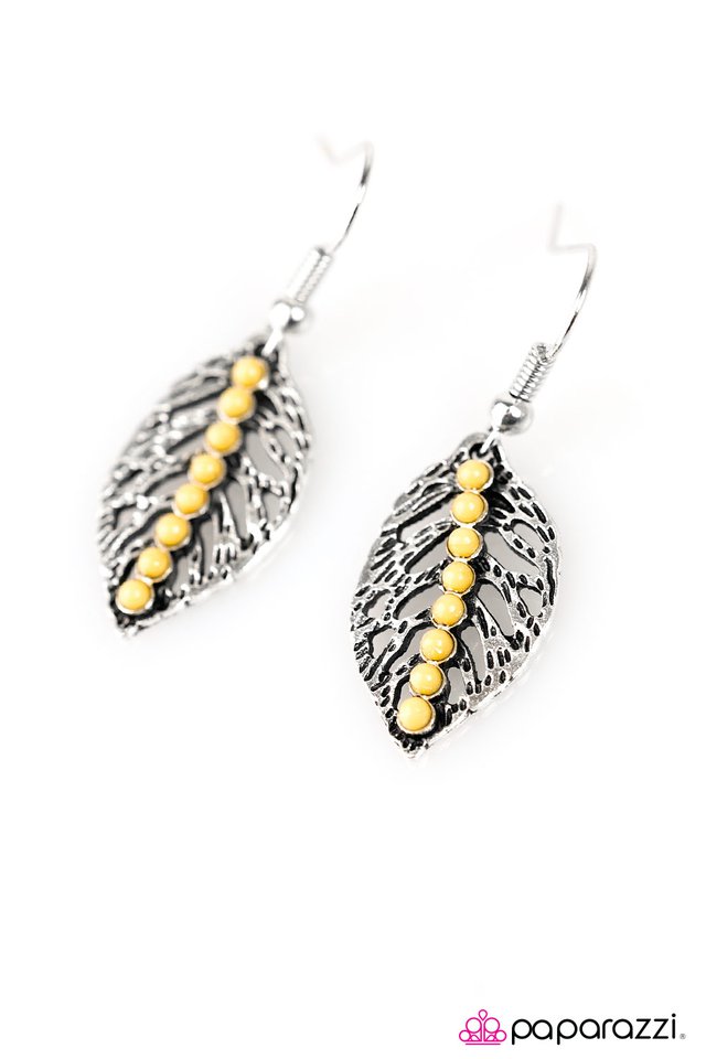 Paparazzi ♥ Doesnt Fall Far From The Tree - Yellow ♥ Earrings