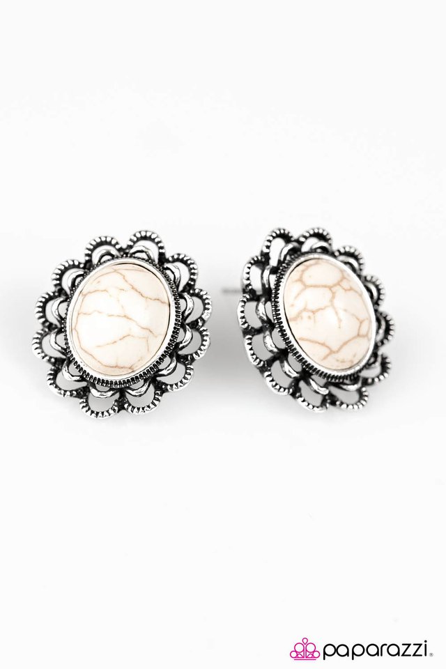 Paparazzi ♥ Turn To Stone - White ♥ Post Earrings