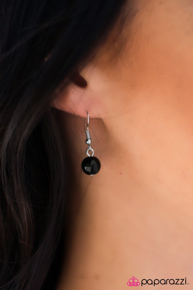 Paparazzi ♥ Its My Party - Black ♥ Necklace